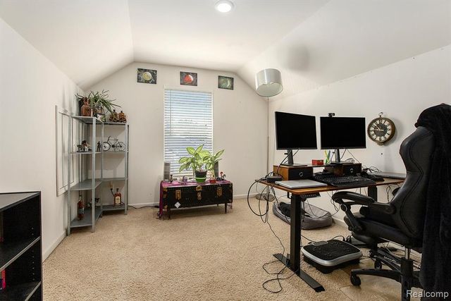 10395 Scarlet Oak Drive, Ypsilanti, MI 48198