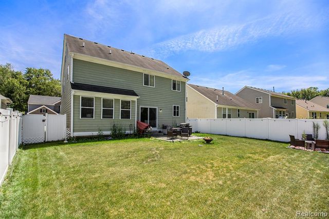 10395 Scarlet Oak Drive, Ypsilanti, MI 48198