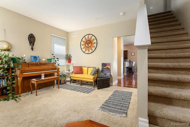 10395 Scarlet Oak Drive, Ypsilanti, MI 48198