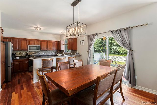 10395 Scarlet Oak Drive, Ypsilanti, MI 48198