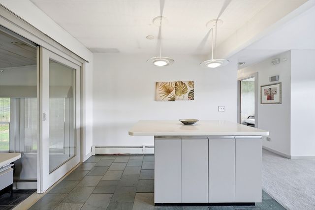 26 Gore Avenue, Hatfield, MA 01038