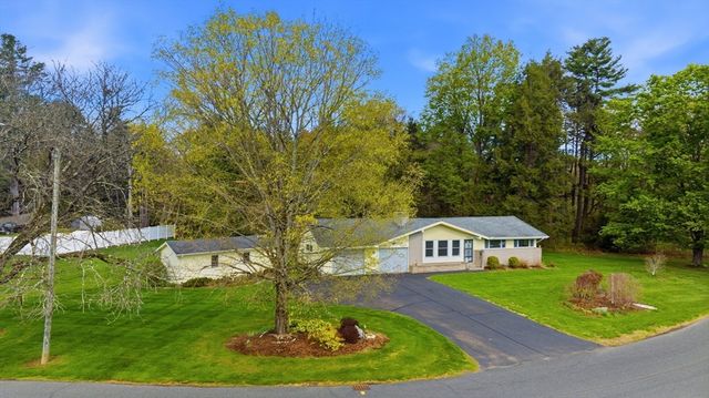 26 Gore Avenue, Hatfield, MA 01038