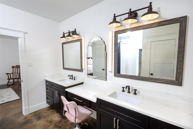 5330 Indian Trail Lane, Brenham, TX 77833