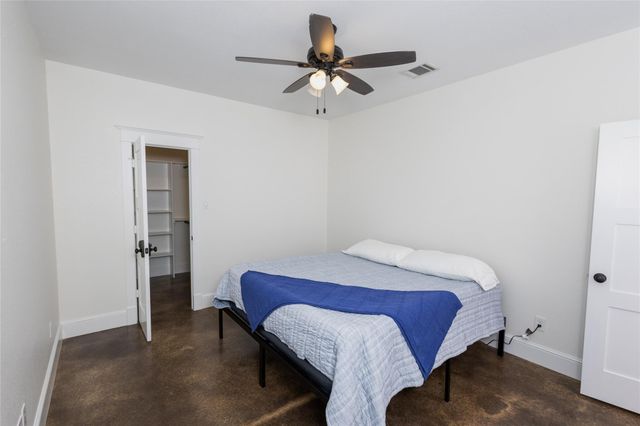 5330 Indian Trail Lane, Brenham, TX 77833