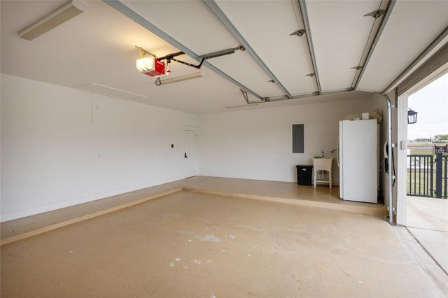 5330 Indian Trail Lane, Brenham, TX 77833