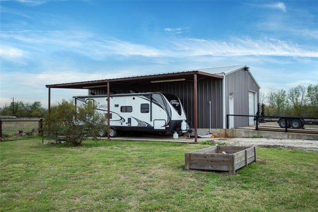 5330 Indian Trail Lane, Brenham, TX 77833