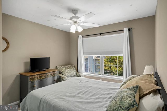 11 KETTLEBROOK DR, Mount Laurel, NJ 08054