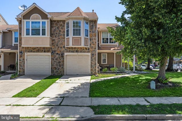 11 KETTLEBROOK DR, Mount Laurel, NJ 08054
