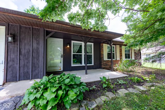 5722 Wheelhorse Drive, Indianapolis, IN 46221