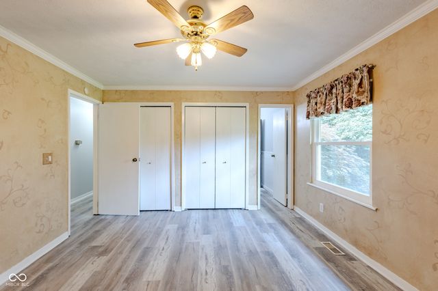 5722 Wheelhorse Drive, Indianapolis, IN 46221