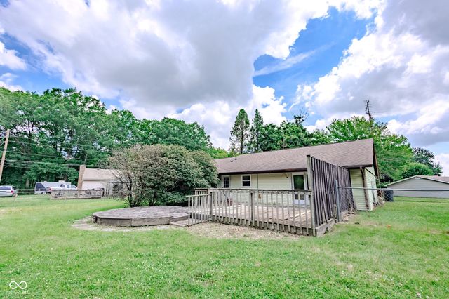 5722 Wheelhorse Drive, Indianapolis, IN 46221