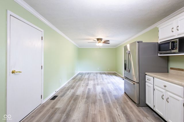5722 Wheelhorse Drive, Indianapolis, IN 46221