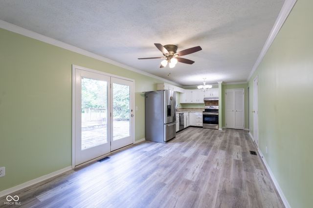 5722 Wheelhorse Drive, Indianapolis, IN 46221