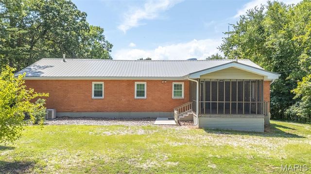 2727 Barron Road, Poplar Bluff, MO 63901