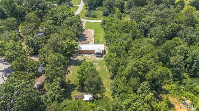 2727 Barron Road, Poplar Bluff, MO 63901