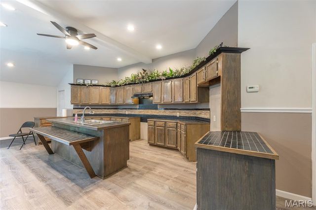 2727 Barron Road, Poplar Bluff, MO 63901
