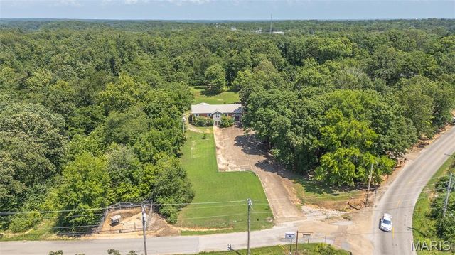 2727 Barron Road, Poplar Bluff, MO 63901