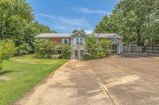 2727 Barron Road, Poplar Bluff, MO 63901