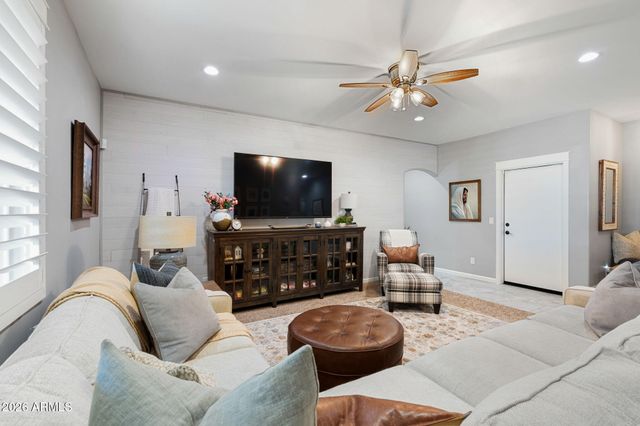 5250 E ROLLING RIDGE Road, San Tan Valley, AZ 85140