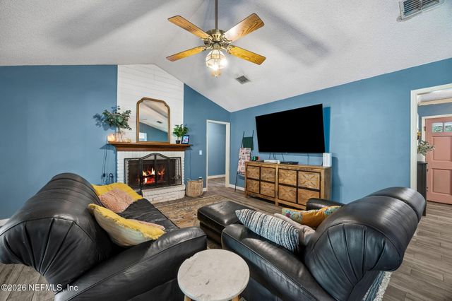 17240 HOLMES MILL Avenue, Jacksonville, FL 32226