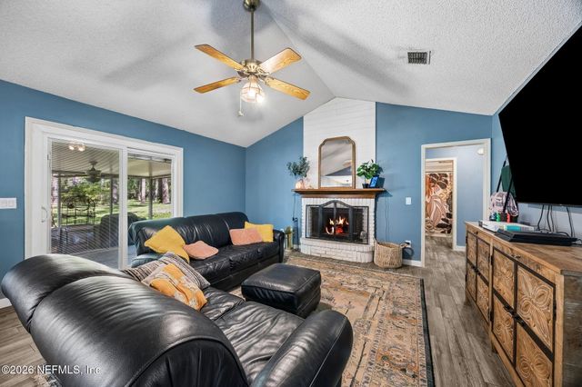17240 HOLMES MILL Avenue, Jacksonville, FL 32226