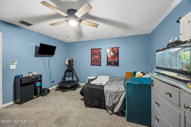 17240 HOLMES MILL Avenue, Jacksonville, FL 32226