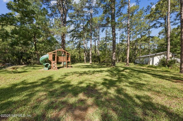 17240 HOLMES MILL Avenue, Jacksonville, FL 32226