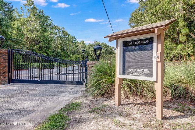17240 HOLMES MILL Avenue, Jacksonville, FL 32226