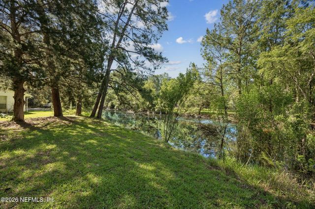 17240 HOLMES MILL Avenue, Jacksonville, FL 32226