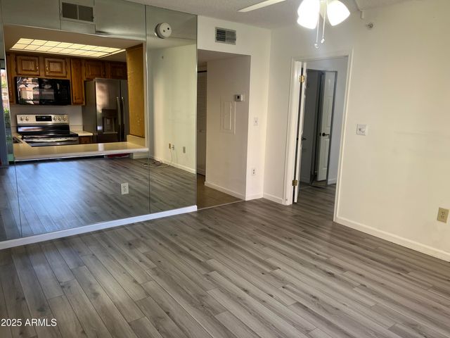 10330 W Thunderbird Boulevard C102, Sun City, AZ 85351