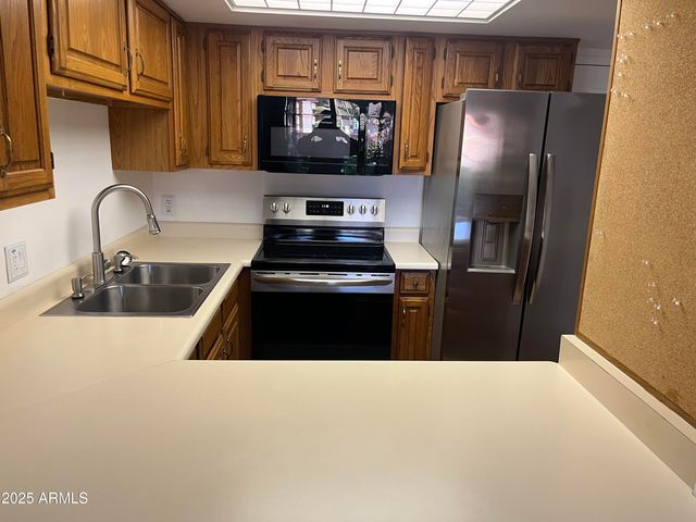 10330 W Thunderbird Boulevard C102, Sun City, AZ 85351