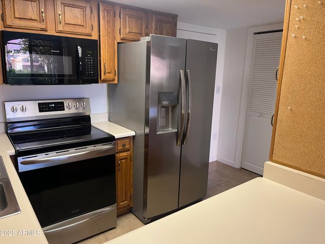 10330 W Thunderbird Boulevard C102, Sun City, AZ 85351