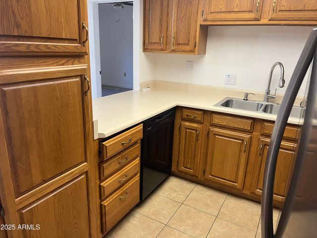 10330 W Thunderbird Boulevard C102, Sun City, AZ 85351