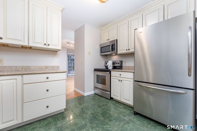 4 Fairmount Lane 4, Granby, CT 06035