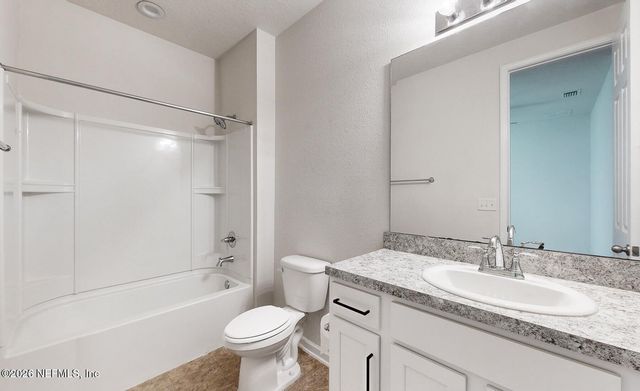 2077 AMBERLY Drive, Middleburg, FL 32068