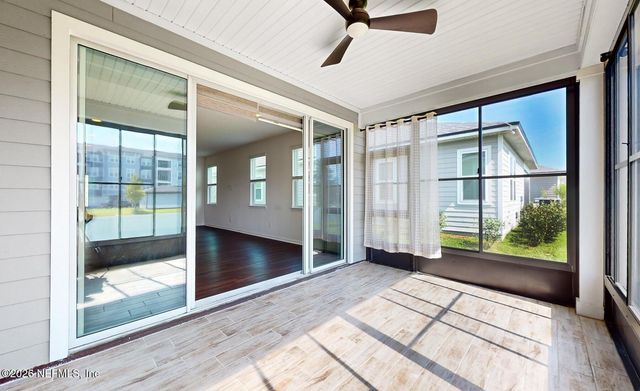 2077 AMBERLY Drive, Middleburg, FL 32068