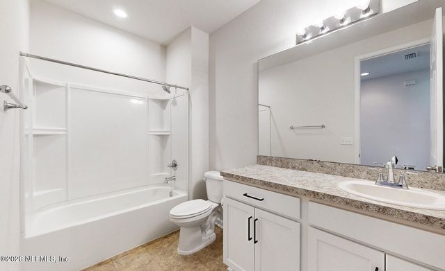 2077 AMBERLY Drive, Middleburg, FL 32068