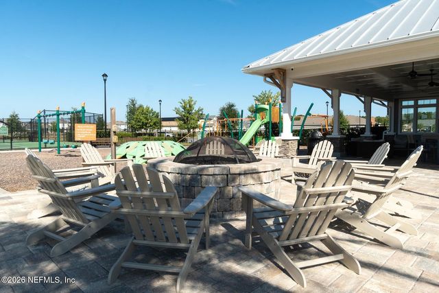 2077 AMBERLY Drive, Middleburg, FL 32068