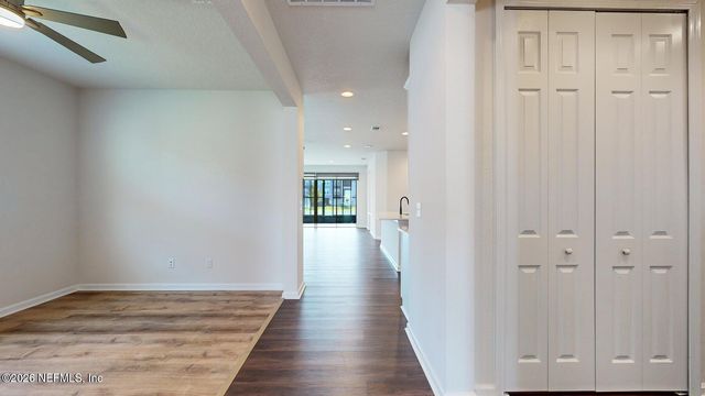 2077 AMBERLY Drive, Middleburg, FL 32068