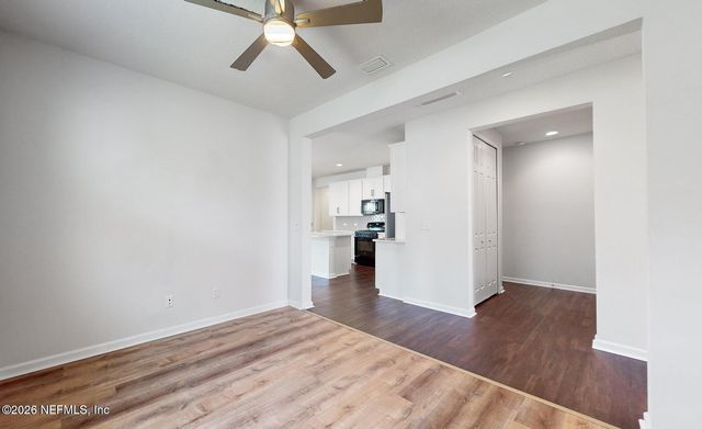 2077 AMBERLY Drive, Middleburg, FL 32068