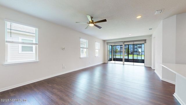 2077 AMBERLY Drive, Middleburg, FL 32068