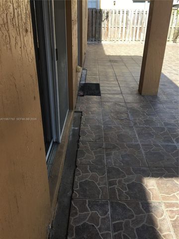 14512 SW 10th St, Miami, FL 33184