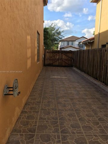 14512 SW 10th St, Miami, FL 33184