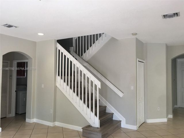 14512 SW 10th St, Miami, FL 33184