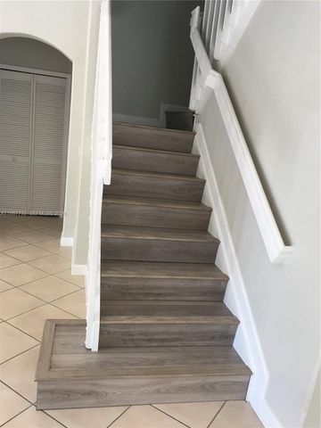 14512 SW 10th St, Miami, FL 33184