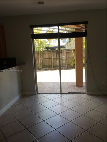 14512 SW 10th St, Miami, FL 33184