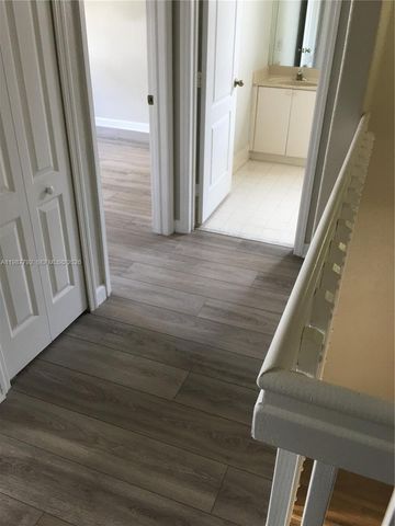 14512 SW 10th St, Miami, FL 33184