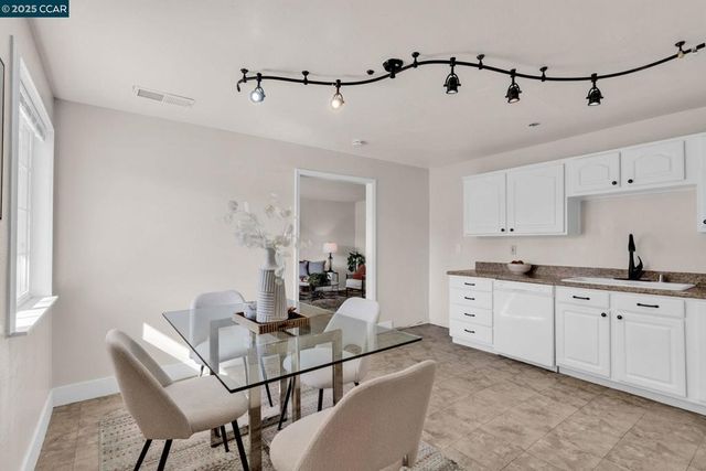 4141 Rita Dr, Martinez, CA 94553