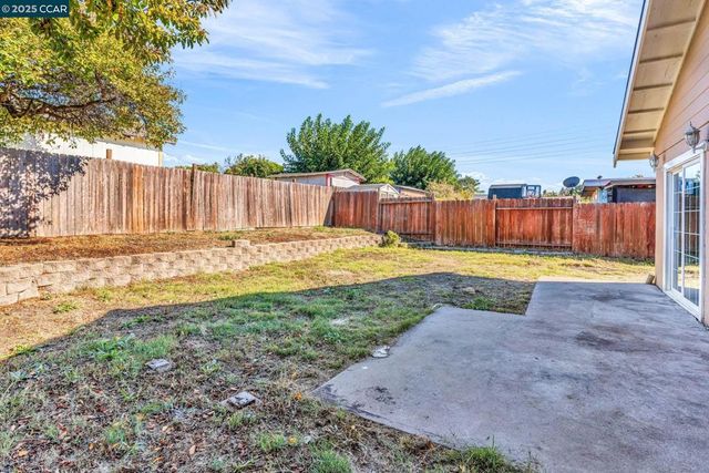 4141 Rita Dr, Martinez, CA 94553