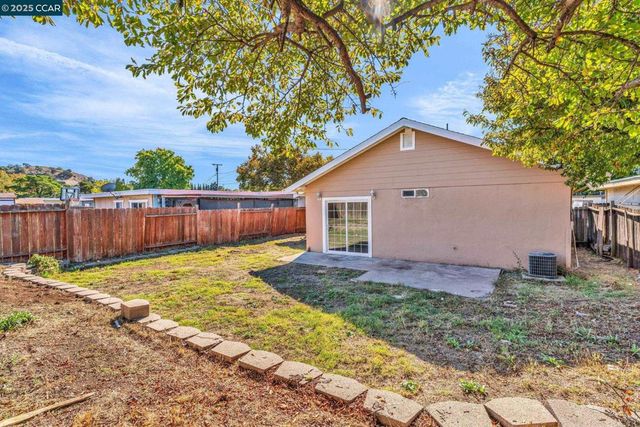 4141 Rita Dr, Martinez, CA 94553